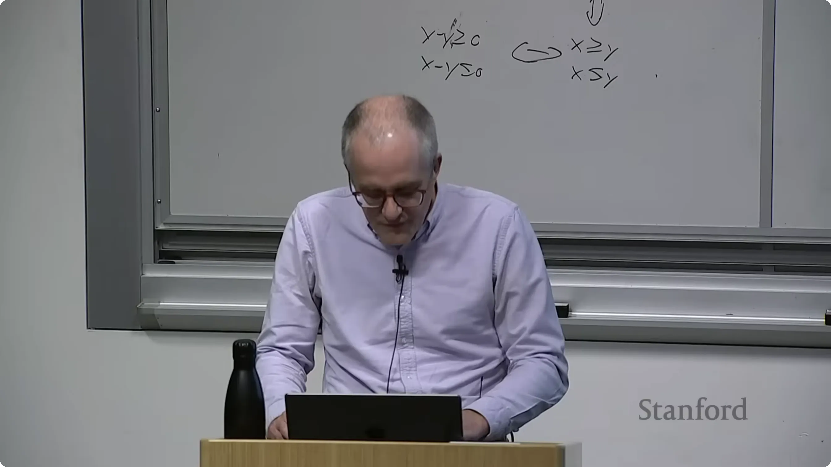讲师打开 Jupyter notebook 演示词向量